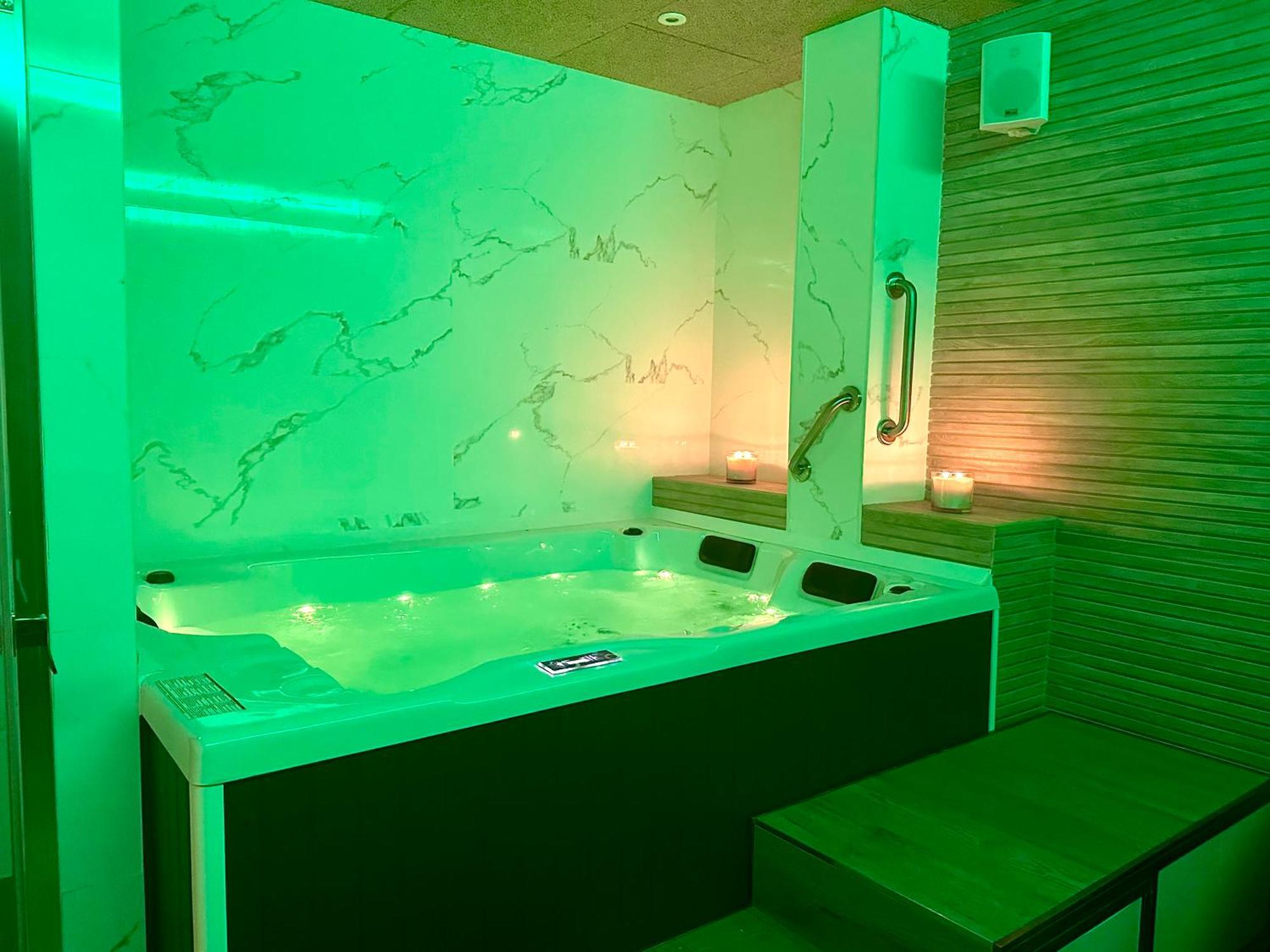 Hotel&Spa El Puerto มุนดากา ภายนอก รูปภาพ